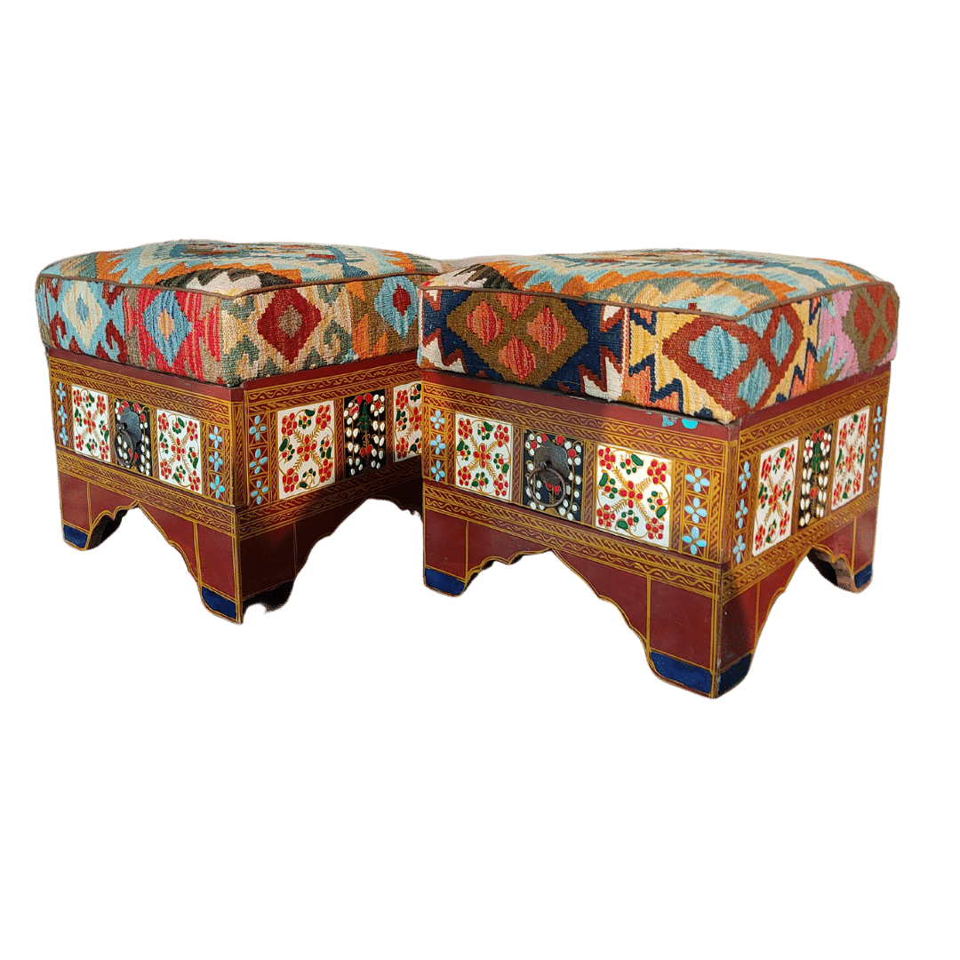 Ottoman set With Kilim Poshish